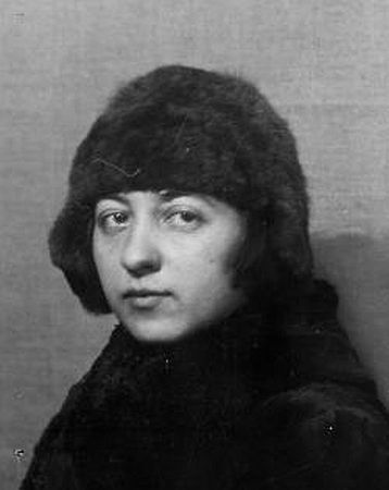 Кананова Зоя Дмитриевна (1891-1983)
